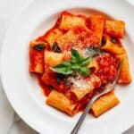 Simple Homemade Tomato and Basil Pasta Sauce Recipe